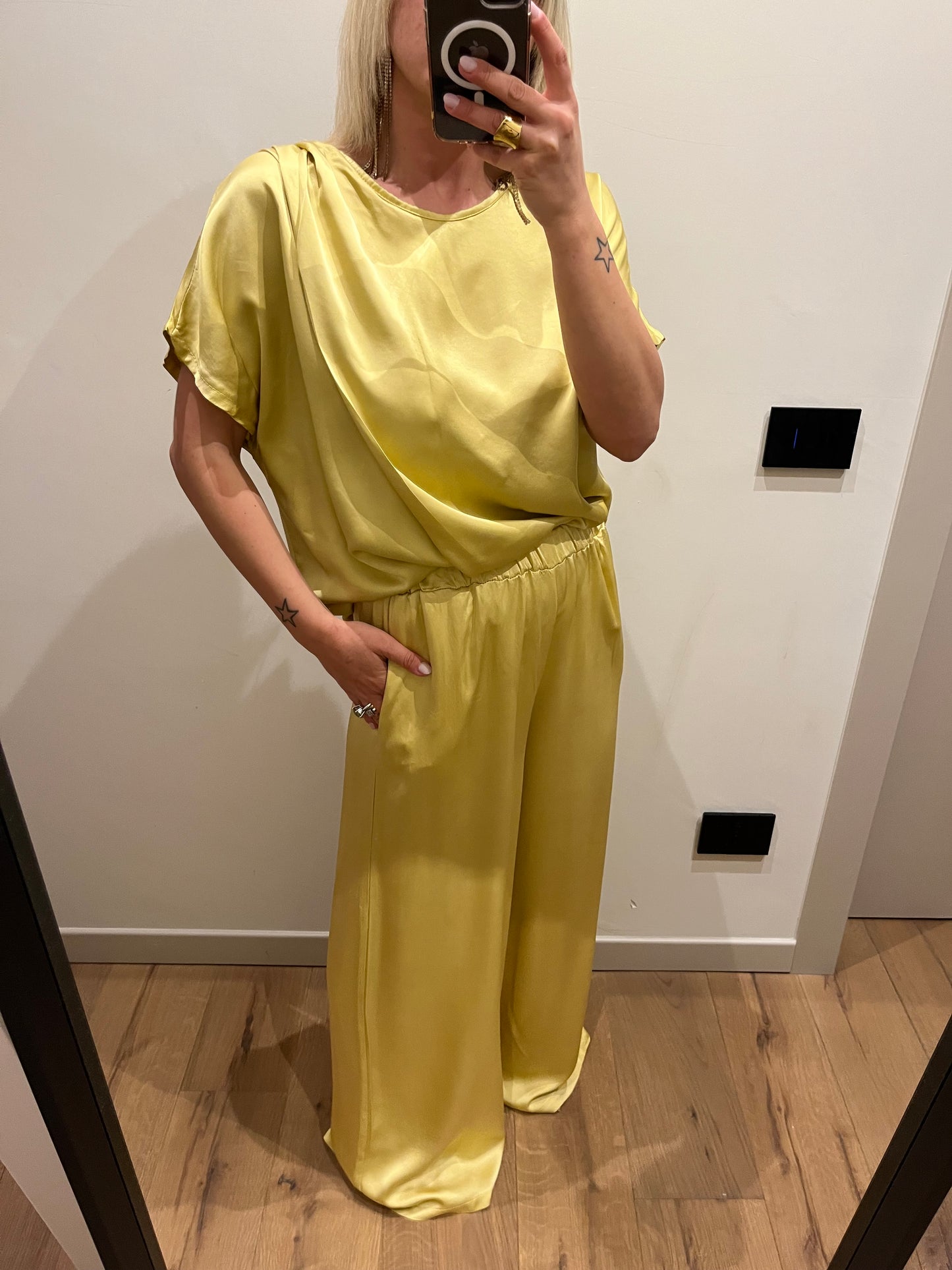 Completo Viscosa Giallo