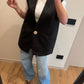 Gilet Ricamato con Spilla Nero